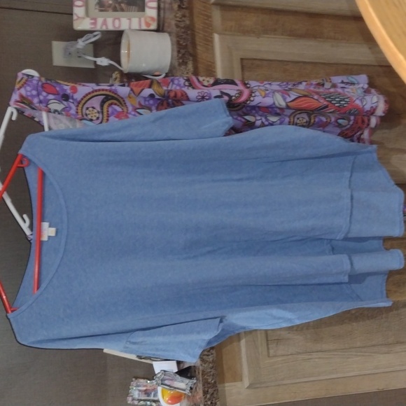 Lula Roe (2) Shirts - Picture 6 of 6